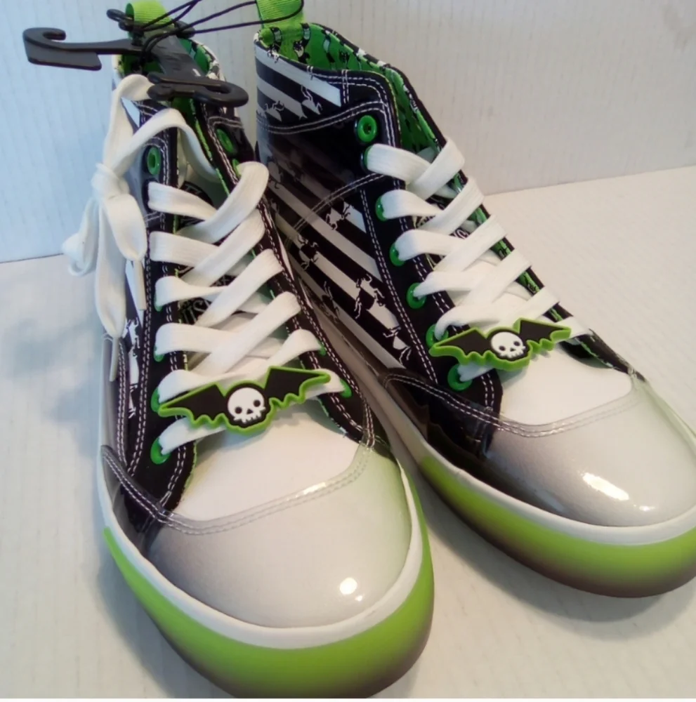 BEETLE JUICE NEW SIZE 11 UNISEX Sqtylish Black and Green High-Top Sneakers